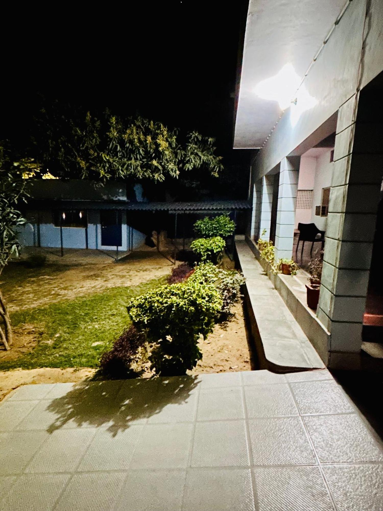 Villa Gooseberry Garden Ayodhya Exterior foto